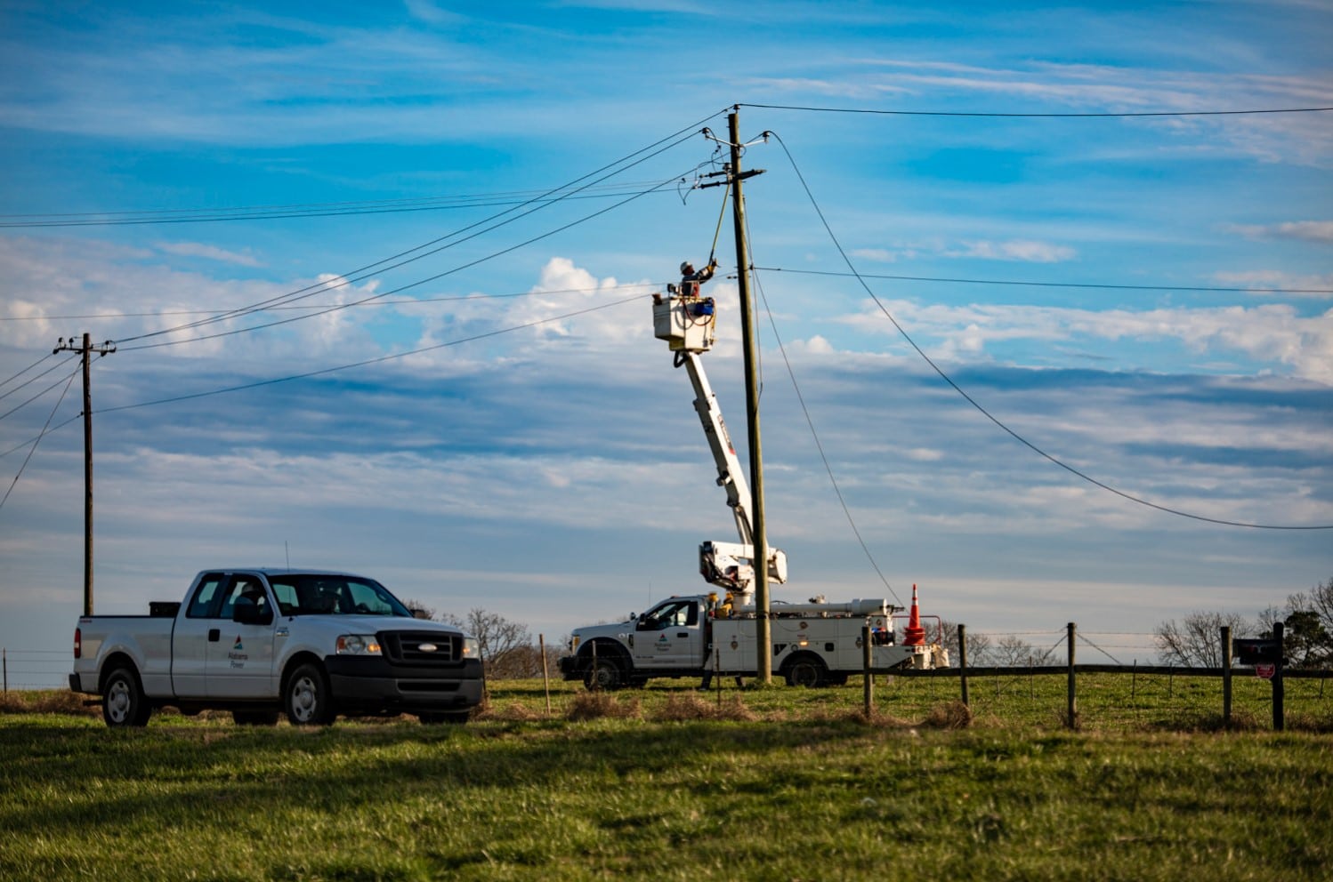 Alabama Power and E Source earn U.S. Department of Energy award for graph database project aimed at improving grid reliability.